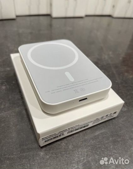 Повербанк для айфона