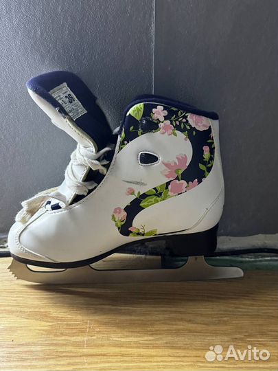 Коньки фигурные женские/детские
