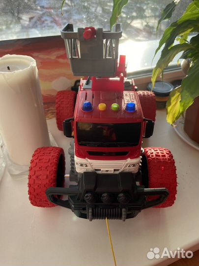 Пожарная машина игрушка
