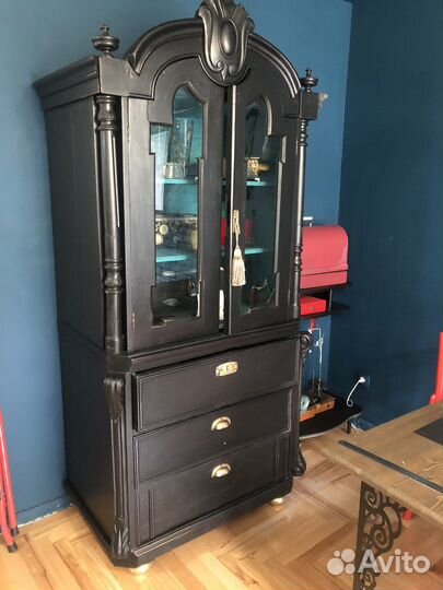 Антикварный буфет