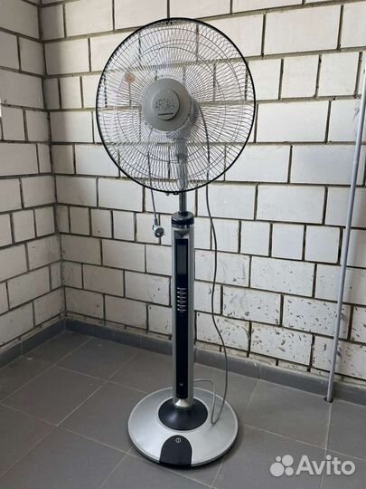 Вентилятор напольный с пультом