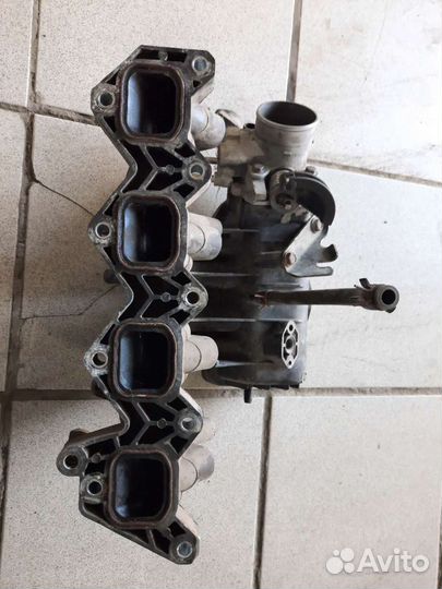 Впускной коллектор geely MK мк