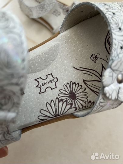 Босоножки для девочки