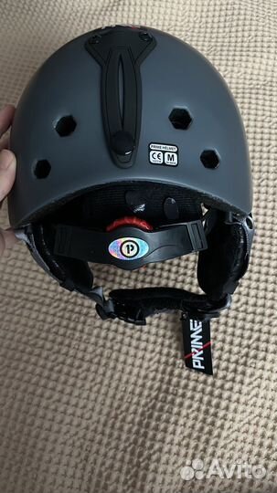 Горнолыжный шлем