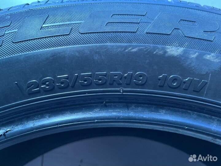 Bridgestone Dueler H/L 33 235/55 R19