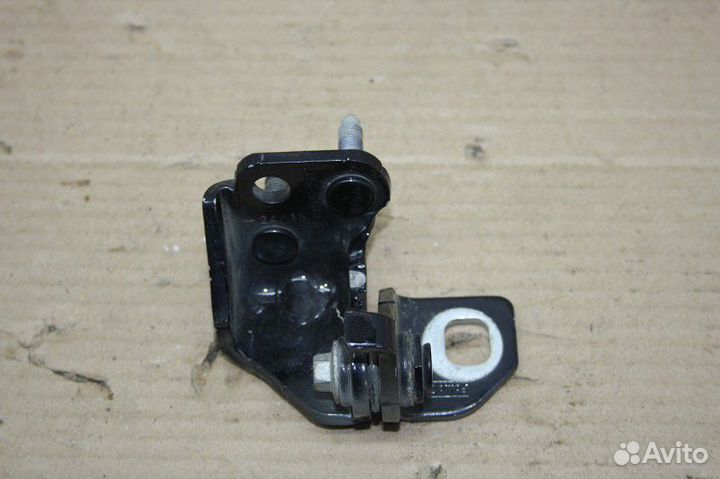 Петля двери задней левой нижняя ford kuga II 2012