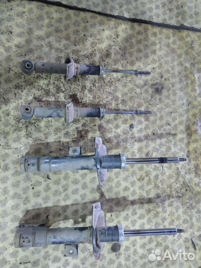 Амортизаторы Lancer 10