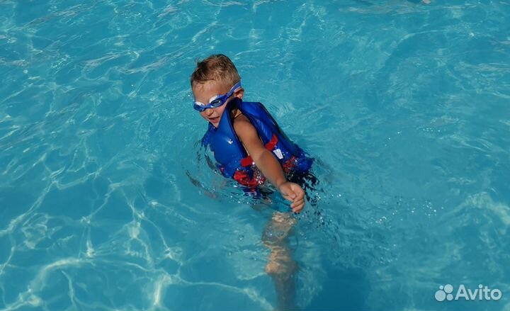 Жилет для плавания