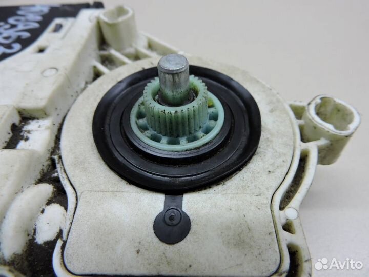 Моторчик стеклоподъемника Volkswagen Jetta 1K 2006