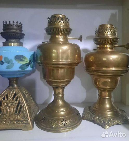 Антикварная керосиновая лампа