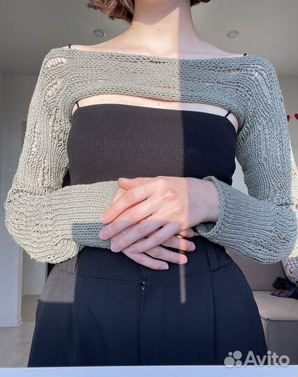 Укороченный топ ручной вязки