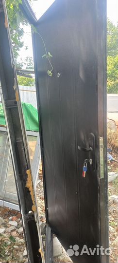 Дверь входная металлическая от застройщика