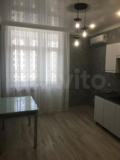 2-к. квартира, 71 м², 10/14 эт.