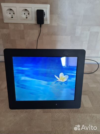 Цифровая фоторамка texet 810