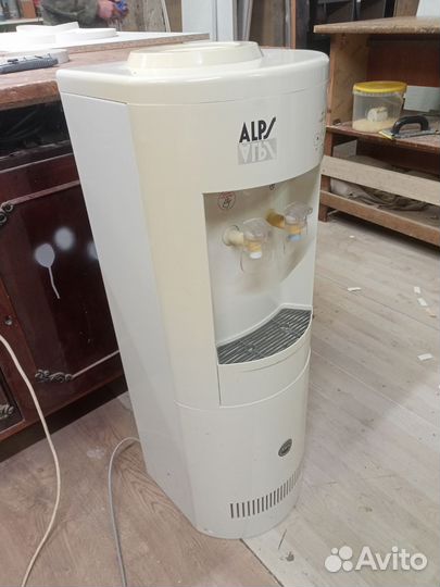 Продаётся кулер б/у