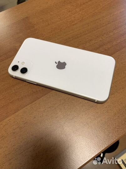 iPhone 11, 64 ГБ