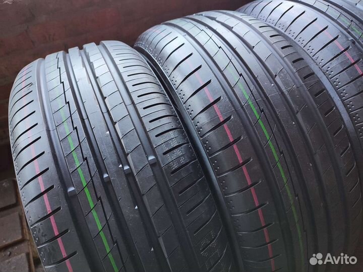 Yokohama BluEarth AE50 235/55 R18