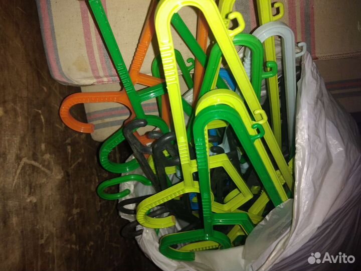 Вешалка-плечики для одежды