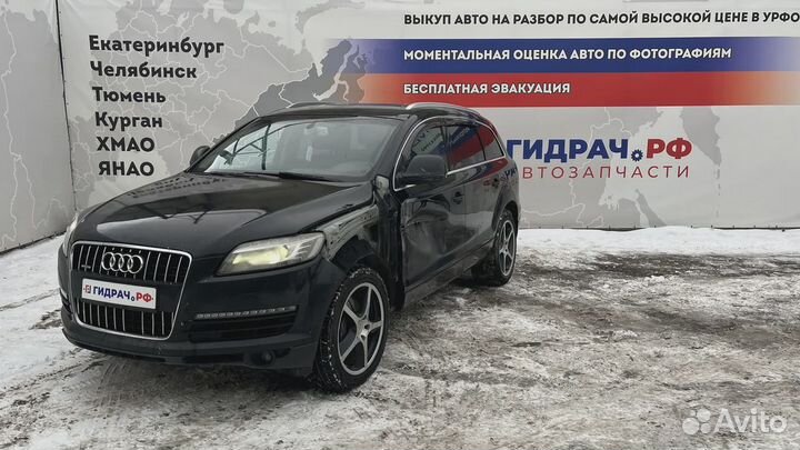 Накладка декоративная панели приборов Audi Q7 (4L) 4L1857115GR66