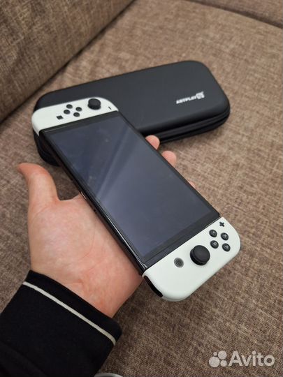 Nintendo switch oled + 7 картриджей