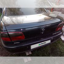 Opel Omega 2.5 AT, 1998, битый, 250 000 км, с пробегом, цена 20 000 руб.