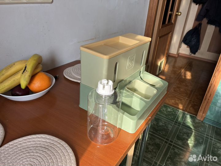 Автокормушка и поилка доя кошек и собак