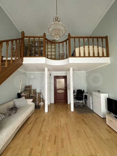 4-к. квартира, 140 м², 8/8 эт.