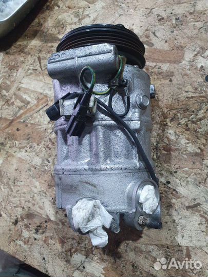 Компрессор кондиционера Volvo Xc70 2007-2013