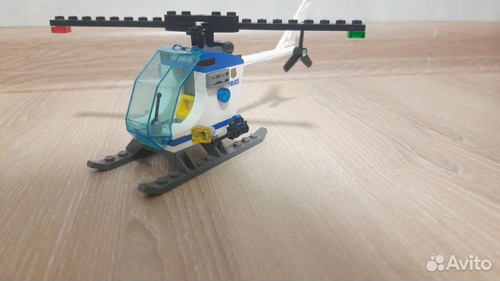 Lego city полицейский участок 60141