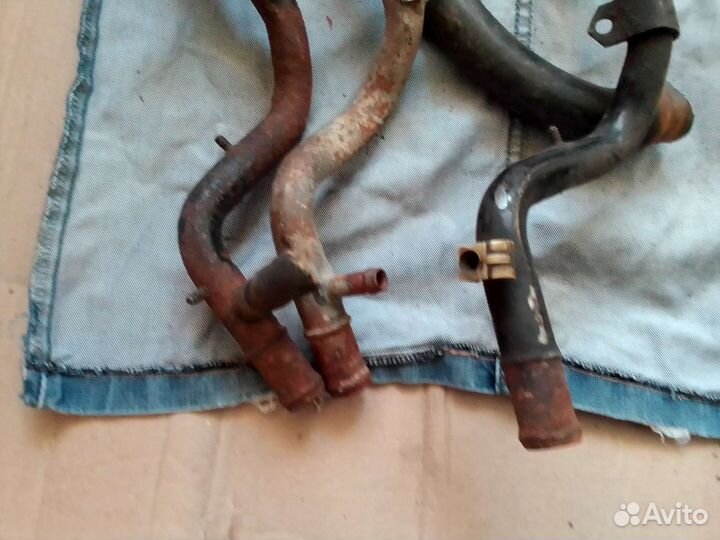 Трубка, фланец охлаждения VW Passat B3/B4 Golf 2