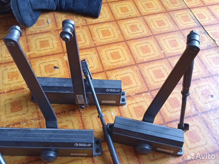 Доводчик для дверей Цена за все