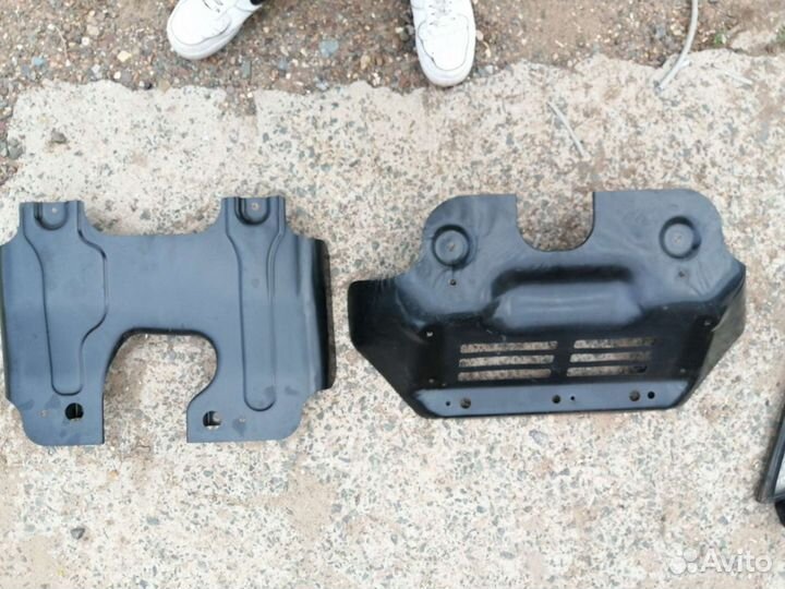 Защита двигателя Toyota Hilux 2012 2013 2014 2015