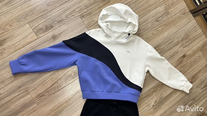 Спортивный костюм женский