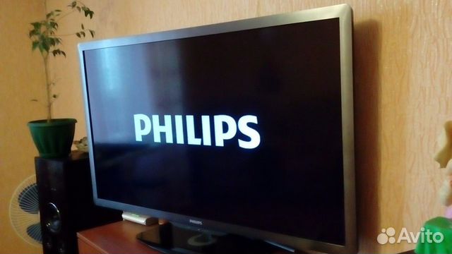 Телевизор Philips117 см (46