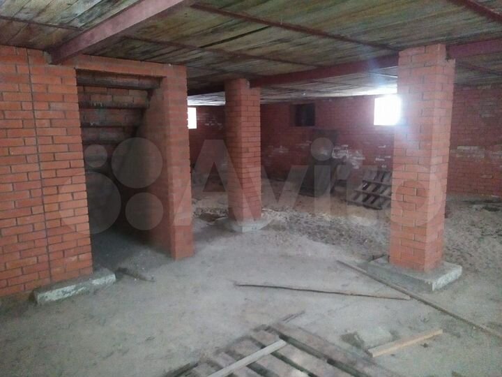 Дом 160 м² на участке 9,3 га