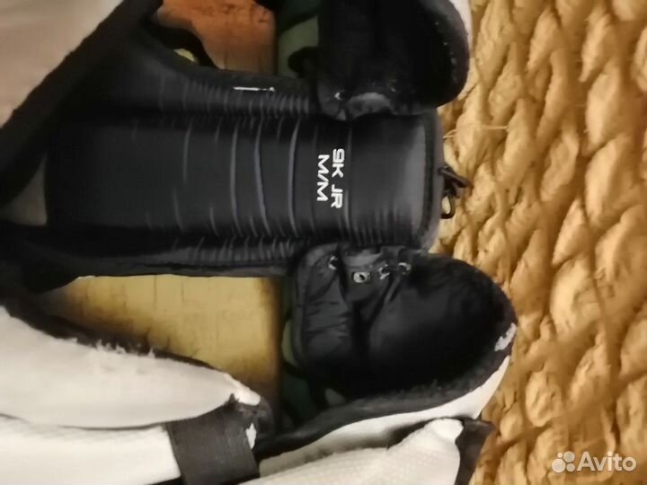 Нагрудник вратаря