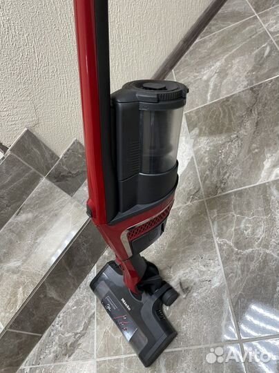 Пылесос ручной Miele smul5 Triflex HX1 Runner Red