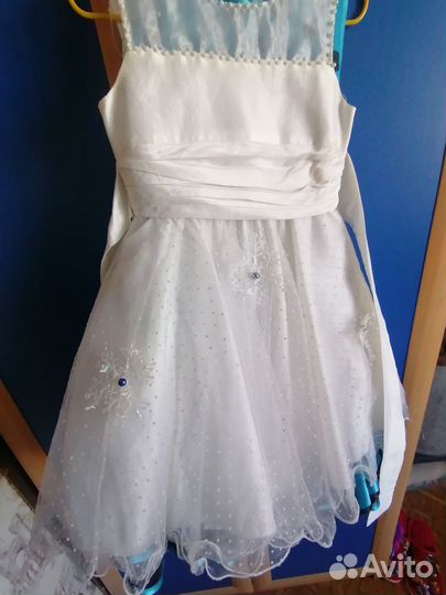 Платья нарядные