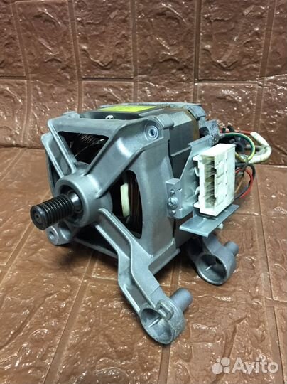 Двигататель стиральной машины Beko