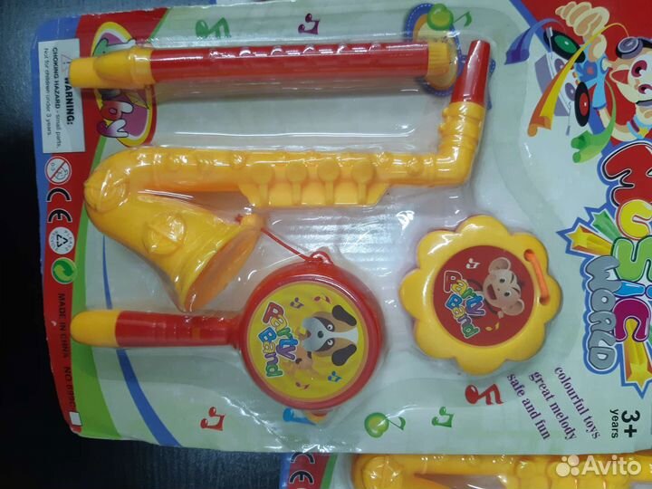 Музыкальные инструменты, бубны, маракасы, ложки