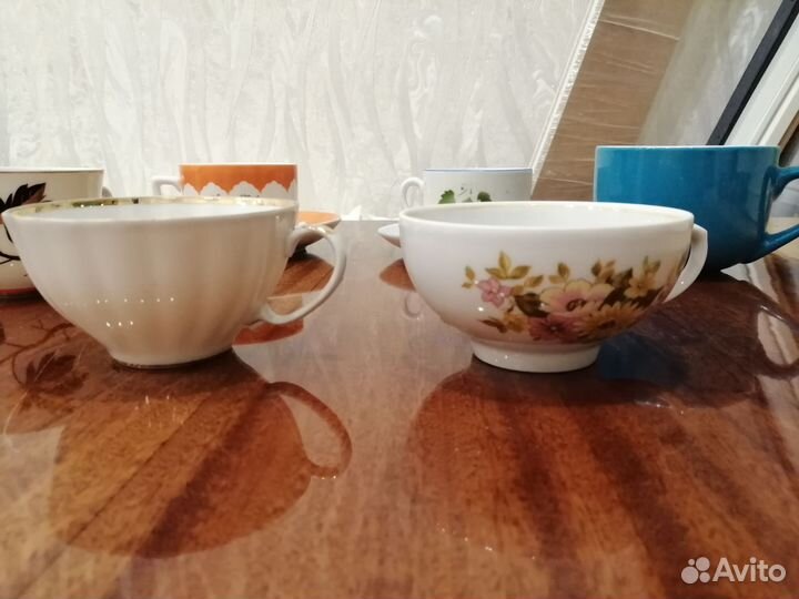 Фарфоровые чашки