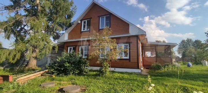 Коттедж 180,7 м² на участке 15 сот.