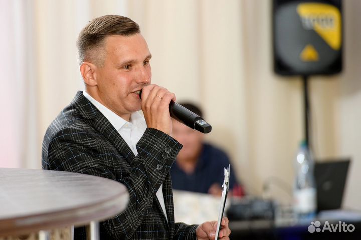 Ведущий мероприятий