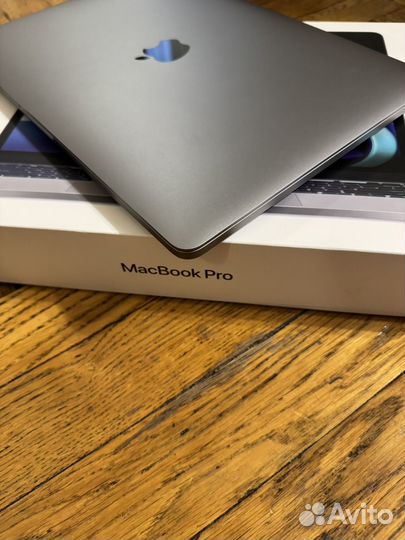 MacBook Pro 13 M1 (полный комплект)