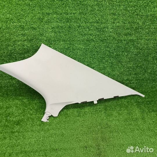 Обшивка стойки задняя правая верхняя Volkswagen 6