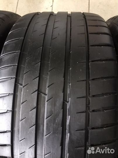 Michelin Pilot Sport 4 275/35 R19 и 245/40 R19 100Y