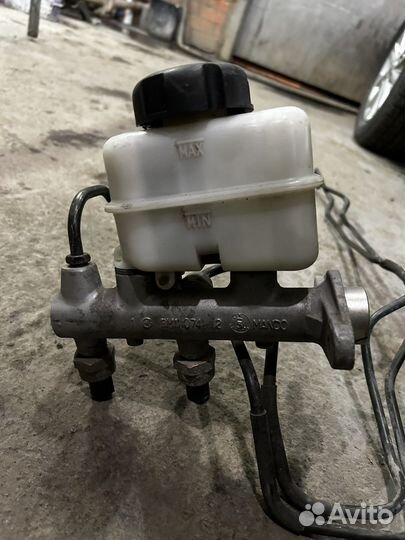 Kia Opirus Тормозной цилиндр