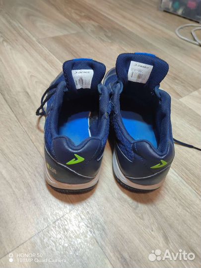 Кроссовки Demix 40 волейбольные