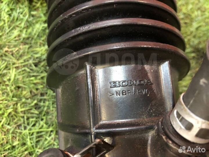 Патрубок воздушного фильтра Honda Stepwgn RG1/RG2