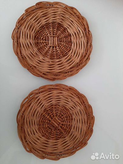 Корзина плетеная, бутылошница, подставки